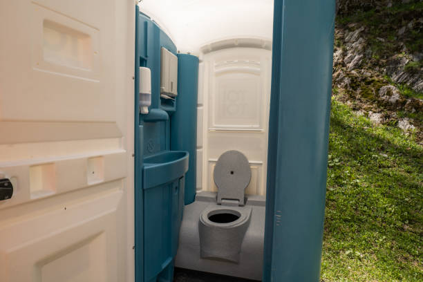 Best Portable restroom trailer rental  in Marion, OH